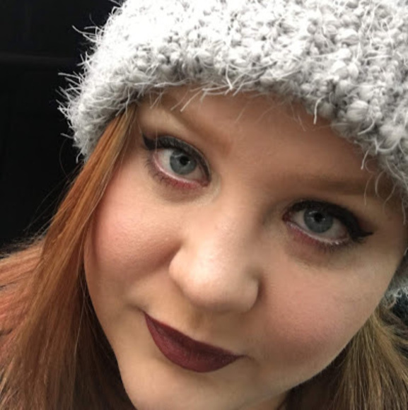 Meet your Posher, Sara - Picture 1 of 1